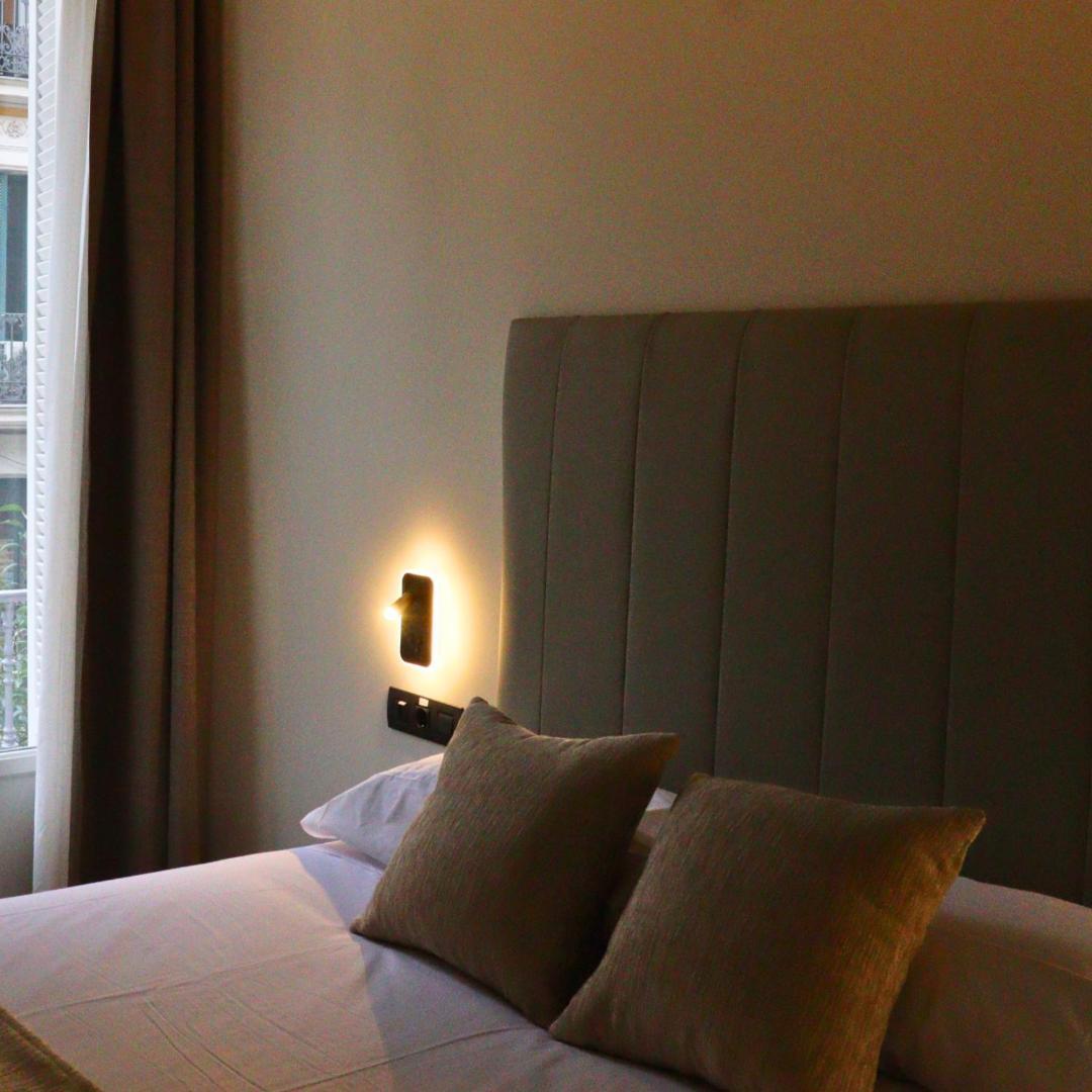Hostal La Rua-Montera Madrid Bagian luar foto